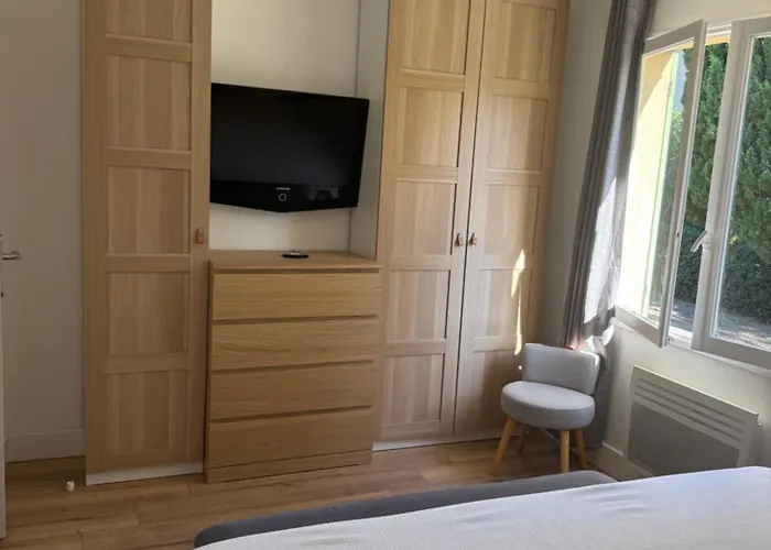 Lorette Hideway شقة