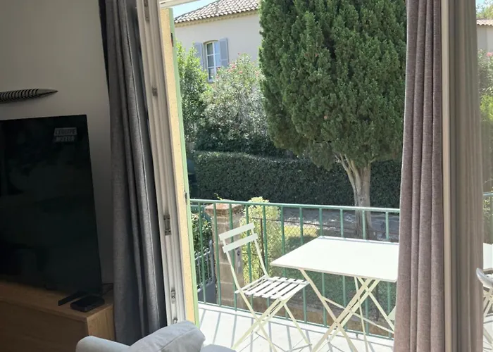 Lorette Hideway Apartment *