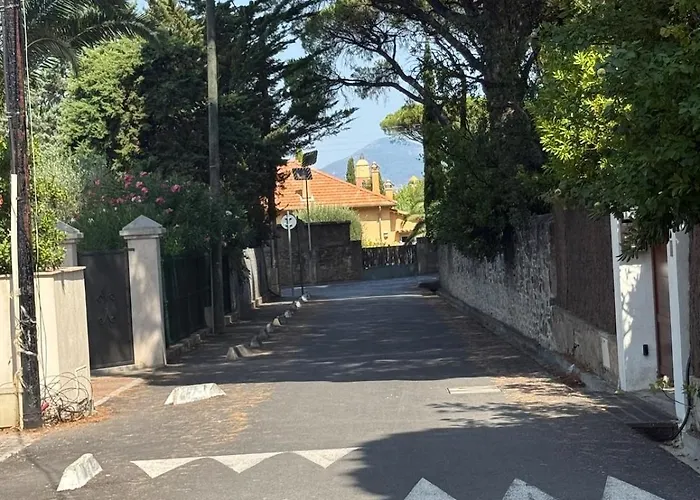 Lorette Hideway سان تروبيه